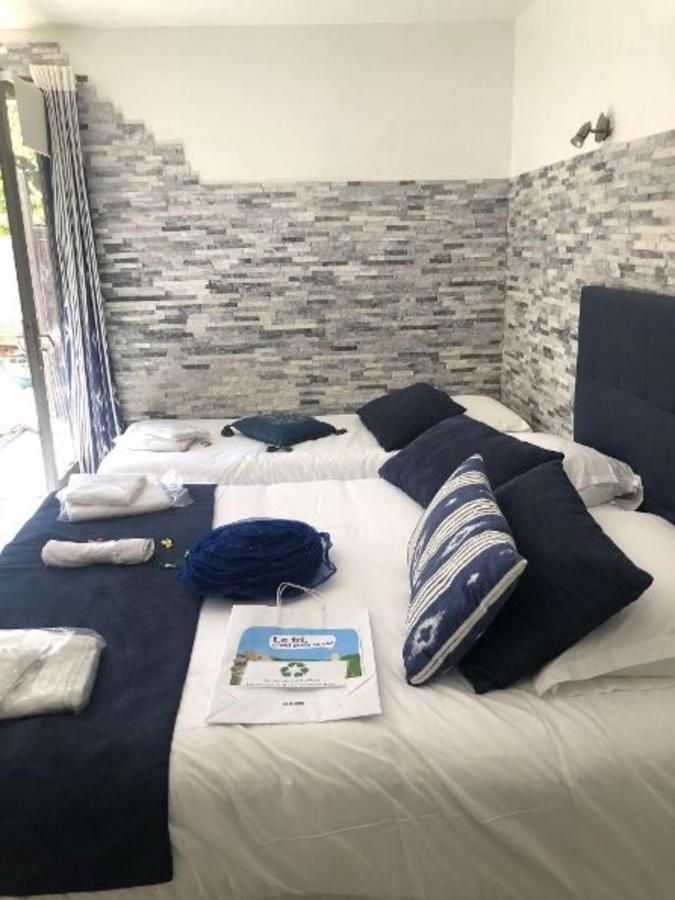Hotel Les Mimosas Bormes-les-Mimosas Bagian luar foto