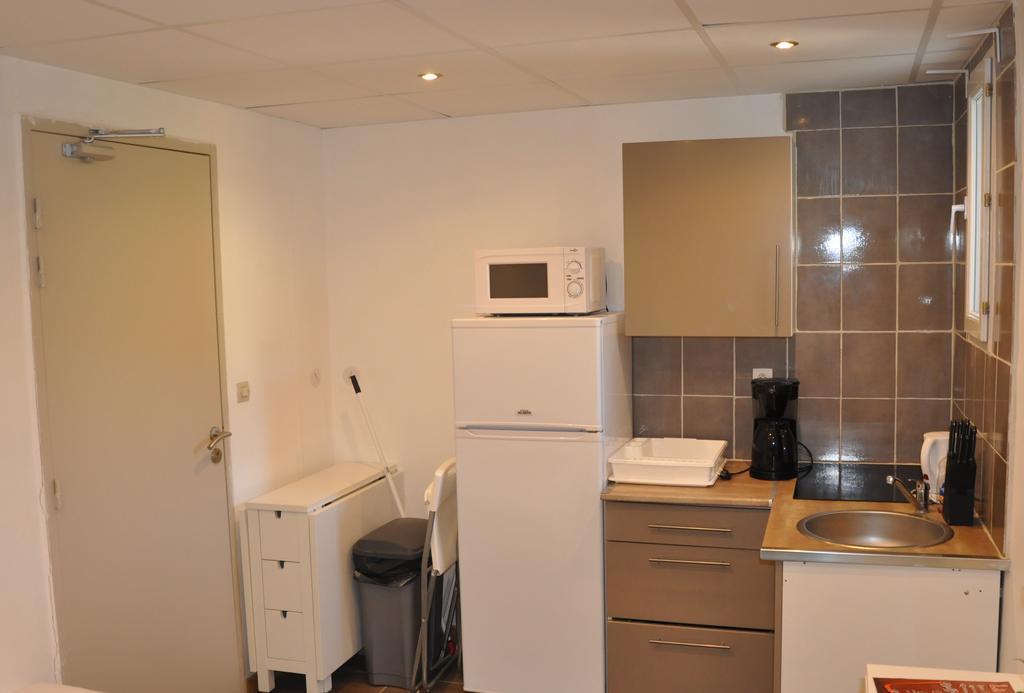 Hotel Les Mimosas Bormes-les-Mimosas Ruang foto
