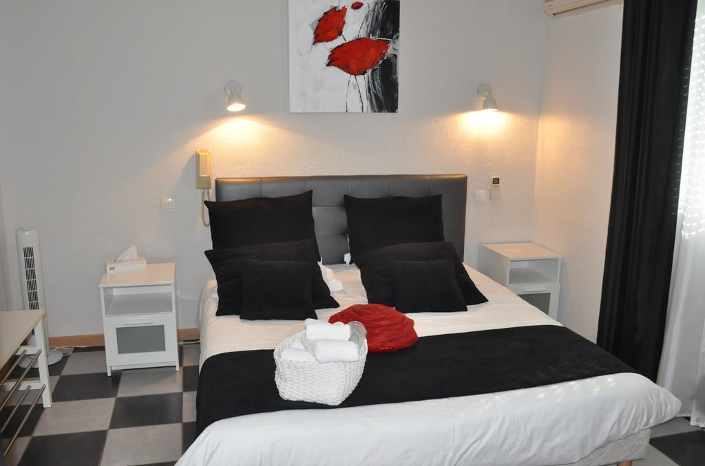 Hotel Les Mimosas Bormes-les-Mimosas Ruang foto