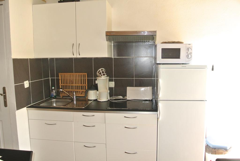Hotel Les Mimosas Bormes-les-Mimosas Ruang foto